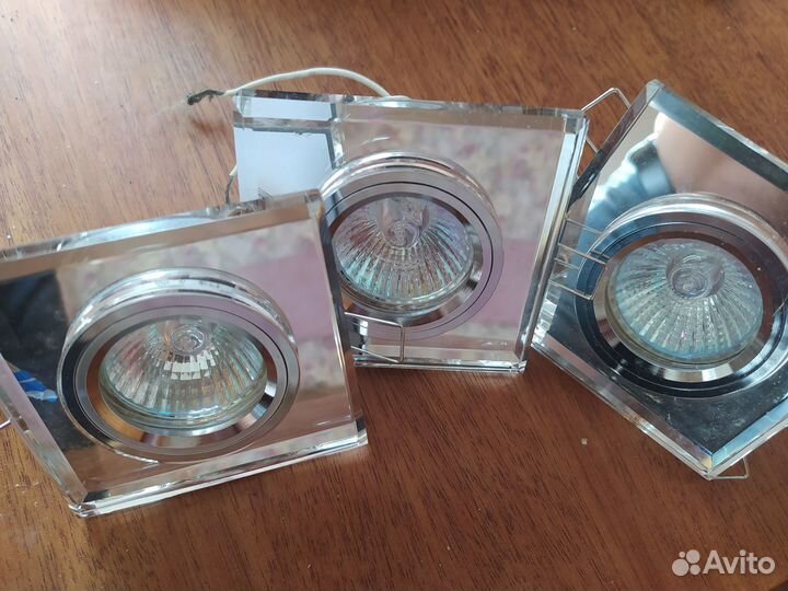 Светильники потолочные