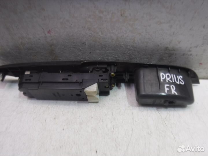 Блок управления стеклоподъемниками Toyota Prius