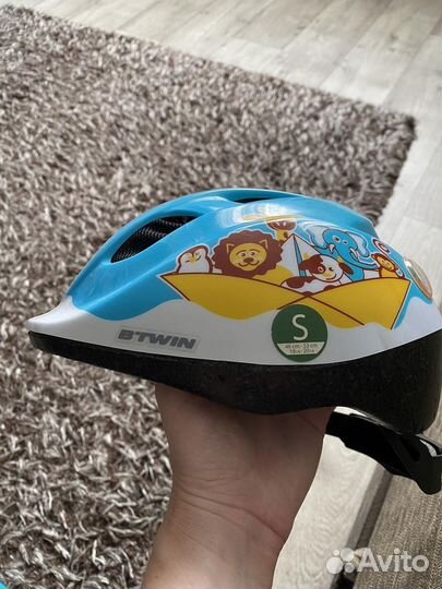 Шлем для роликов и езды на велосипеде