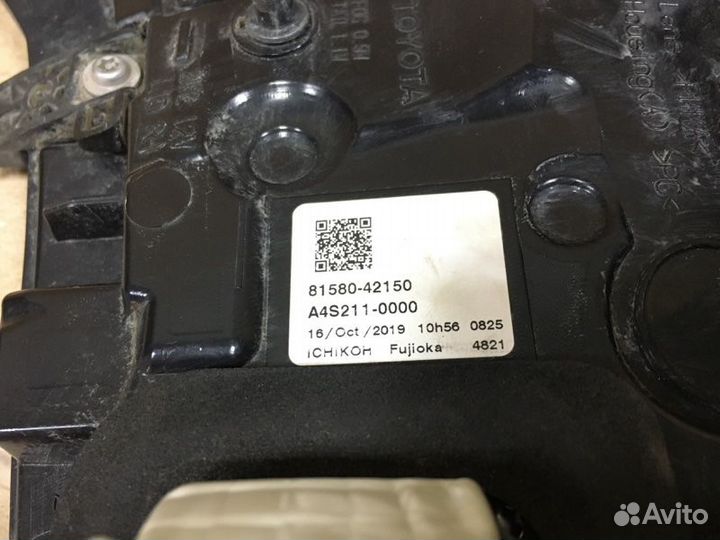 Фонарь задний правый Toyota Rav4 50