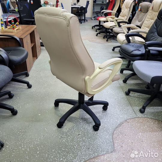 Компьютерное кресло офисное кресло
