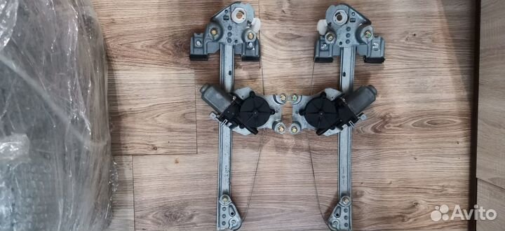 Стеклоподъемник Rover 75MG ZT