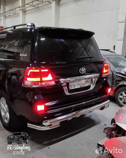 Стоп сигналы Toyota Land Cruiser 200 стиль 16год