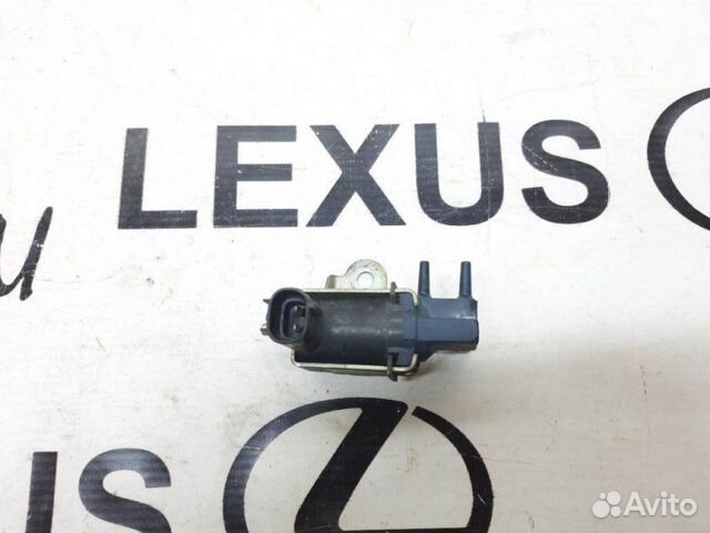 Клапан регулировки подвески Toyota Sienna 2010