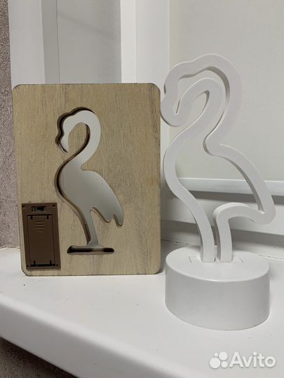Декоративная фигурка с подсветкой фламинго