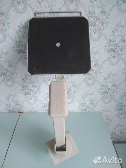 Держатель для монитора