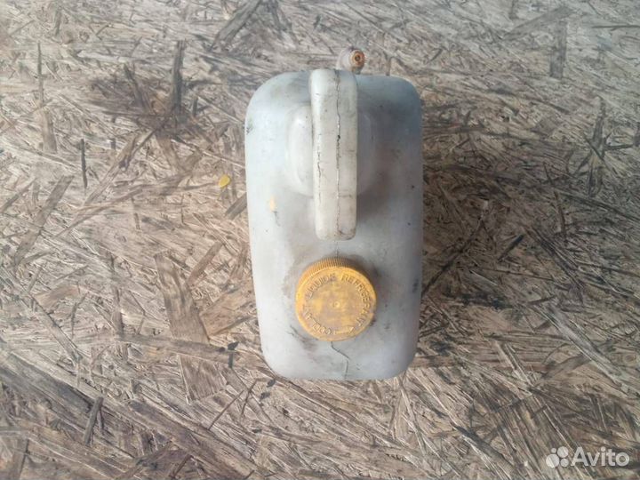 Бачок омывателя Nissan Maxima A32