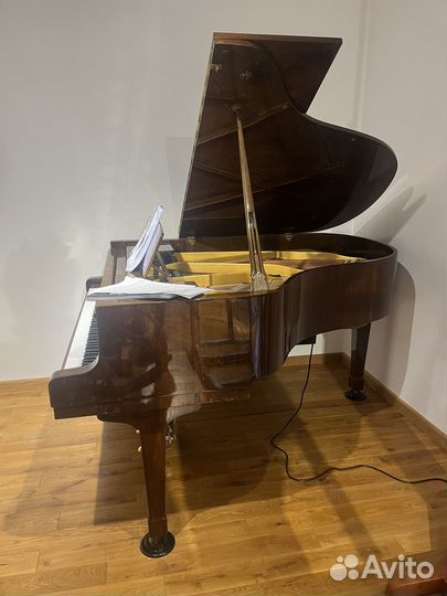 Рояль кабинетный Weinbach