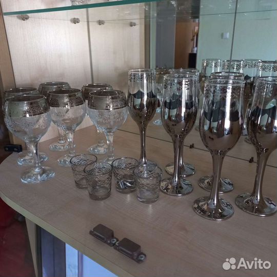 Бокалы и рюмки