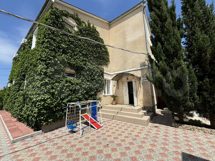 Гостиница, 1025 м²