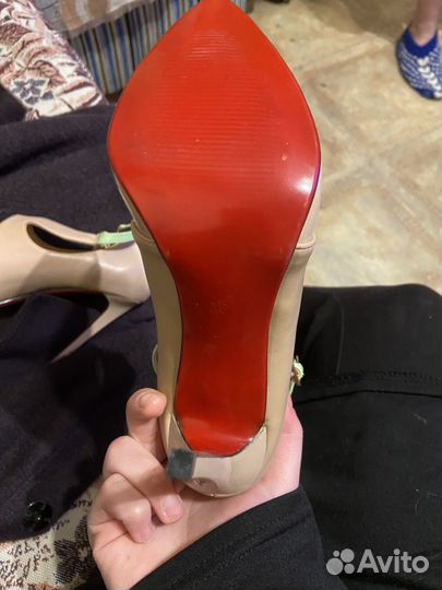 Туфли женские кремовые на каблуке