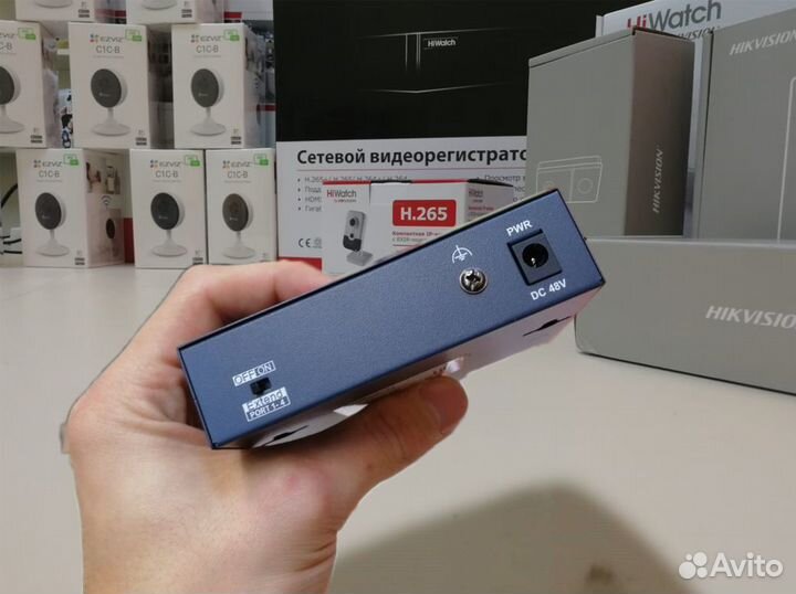 DS-S504P(B) HiWatch коммутатор для видеонаблюдения