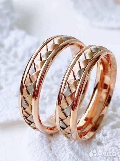 Золотые обручальные кольца