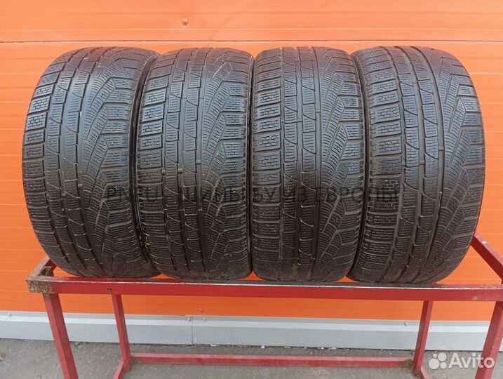 Pirelli Winter Sottozero 240 Serie II 235/35 R19 102R