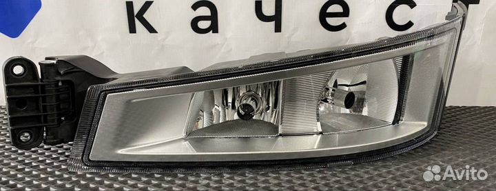 Фара противотуманная левая Volvo FH4 84186279