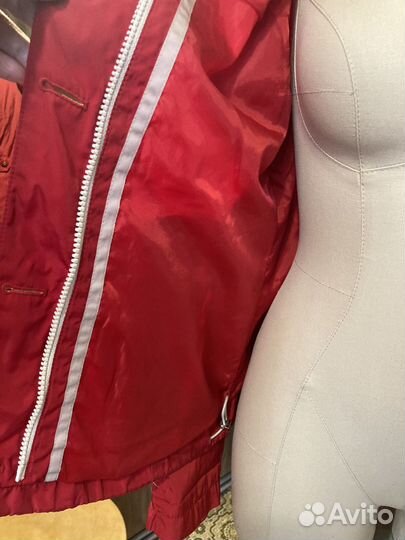 Ветровка женская