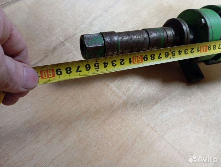 Вал на фуганок