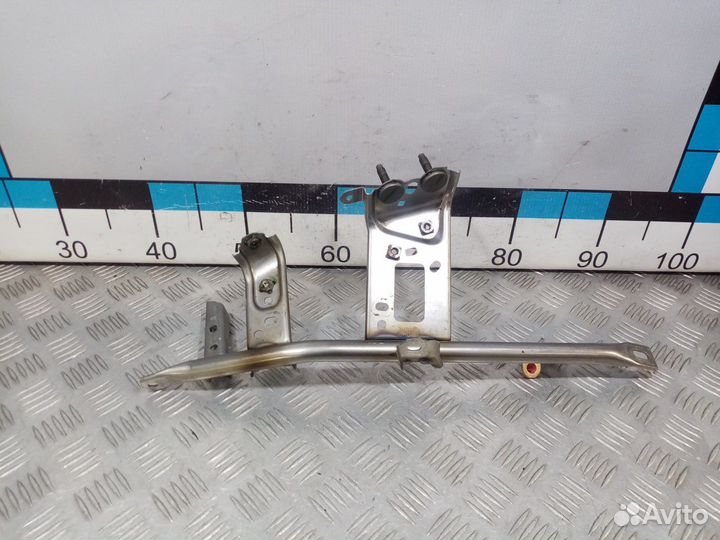 Б/У Усилитель торпедо правый Prius#001