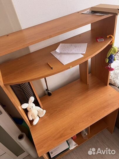 Стол для компьютера