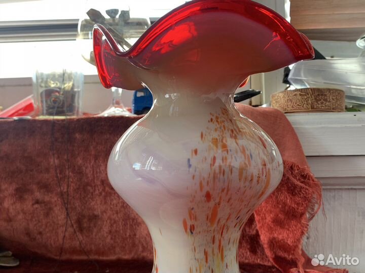 Ваза цветное сульфидное стекло Красный май СССР