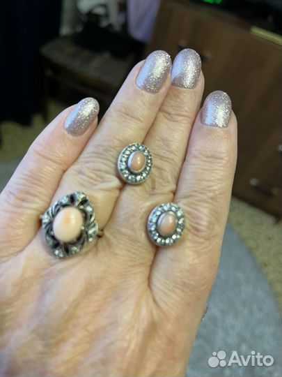 Серебряный комплект с кораллом и цирконом