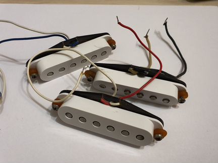 Звучки Fender Stratocaster из 90-х, продажа/обмен