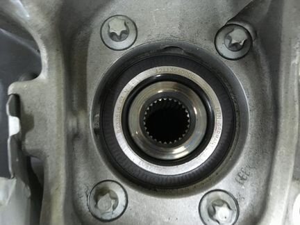 Кулак задний Mercedes W213 W238 C238 X253 C253