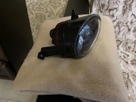 Фара противотуманная volkswagen tiguan 2010