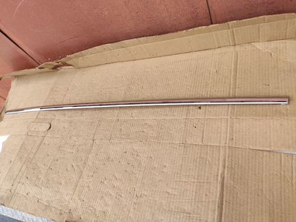 Молдинг Volkswagen Passat B6 двери левый хром новы