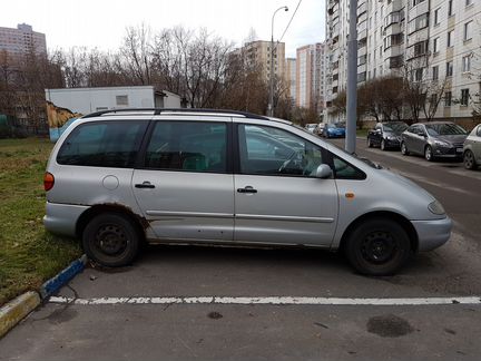 Volkswagen Sharan 2.8 AT, 1998, 360 000 км