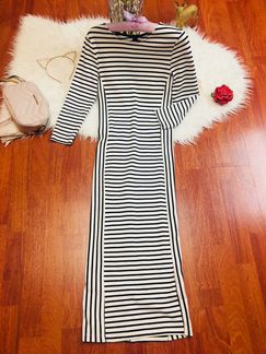 Платье в полоску
