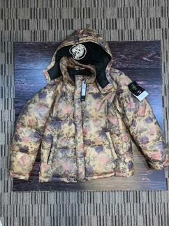 Stone island supreme