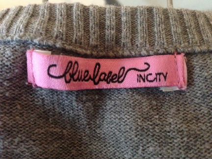 Серое платье в обтяжку с мишкой