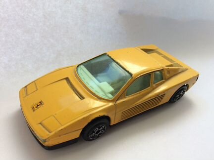 Ferrari Testarossa Bburago 1/43 (Made in Italy )