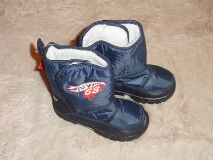 Оригинальные сапожки на мальчика