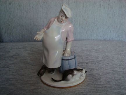 Статуэтка фарфоровая СССР