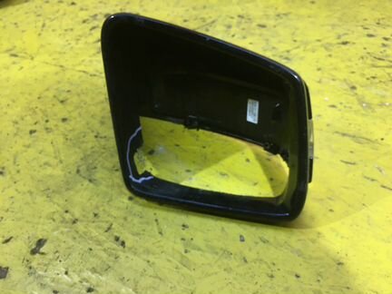 Крышка зеркала передняя правая Mercedes Ml W166