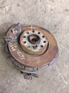 Поворотный кулак Skoda Octavia A5