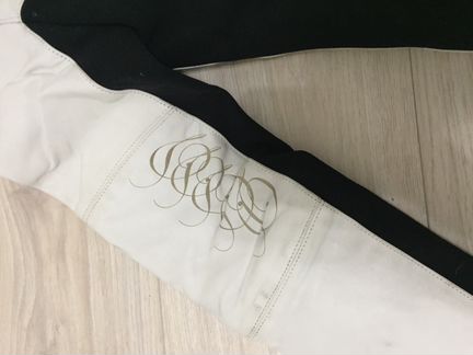 Кожаная мотокуртка Dainese