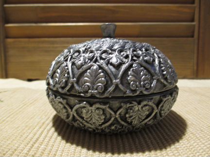 Шкатулка для украшений из дерева