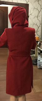 Элегантное красное женское пальто 44 размер