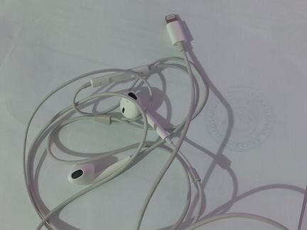 Наушники earpods