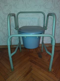 Санитарный стул