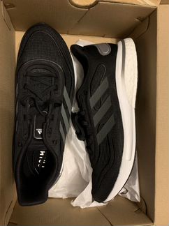 Кроссовки adidas