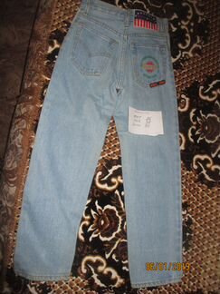 Джинсы светлые, плотные