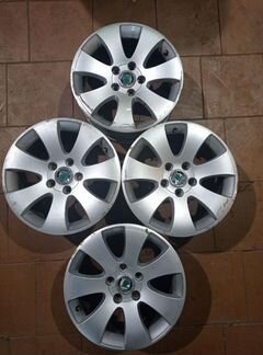 Диски бу оригинал R16 P на Skoda