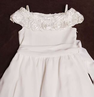 Платье нарядное на 7 лет