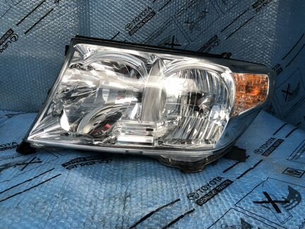 Фара Toyota Land Cruiser 200