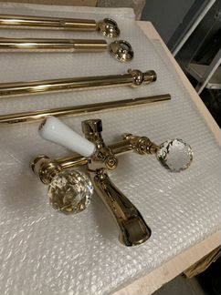 Напольная душевая система Lineatre золото 24k