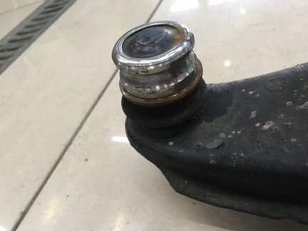 Рычаг подвески передний передний правый Subaru